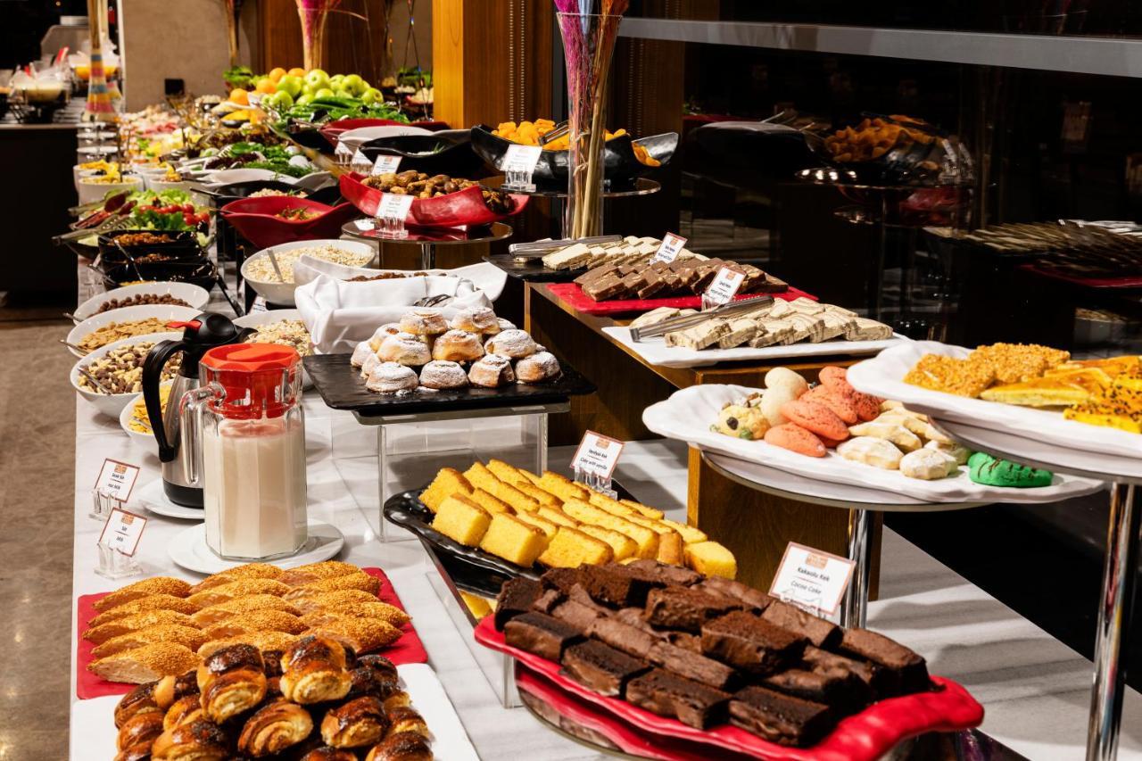 Demiray Hotel Old City Istanbulská provincie Exteriér fotografie A dessert buffet