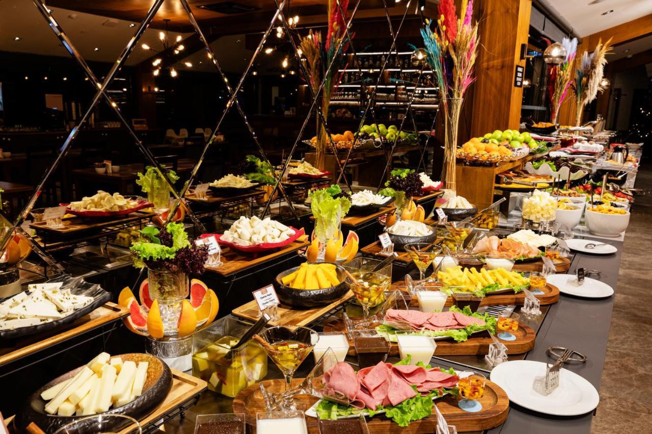 Demiray Hotel Old City Istanbulská provincie Exteriér fotografie A buffet at a hotel