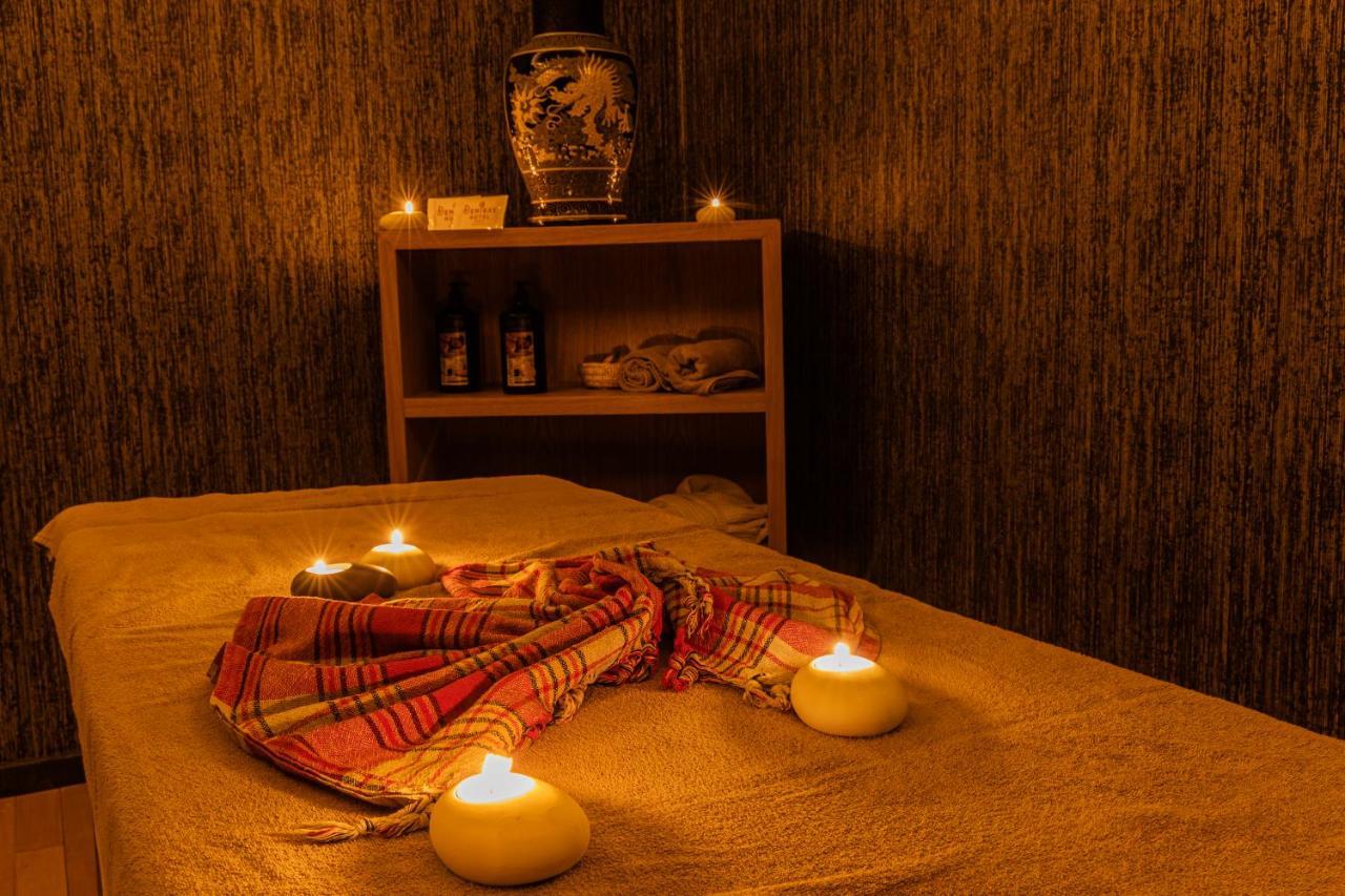Demiray Hotel Old City Istanbulská provincie Exteriér fotografie A massage table with candles