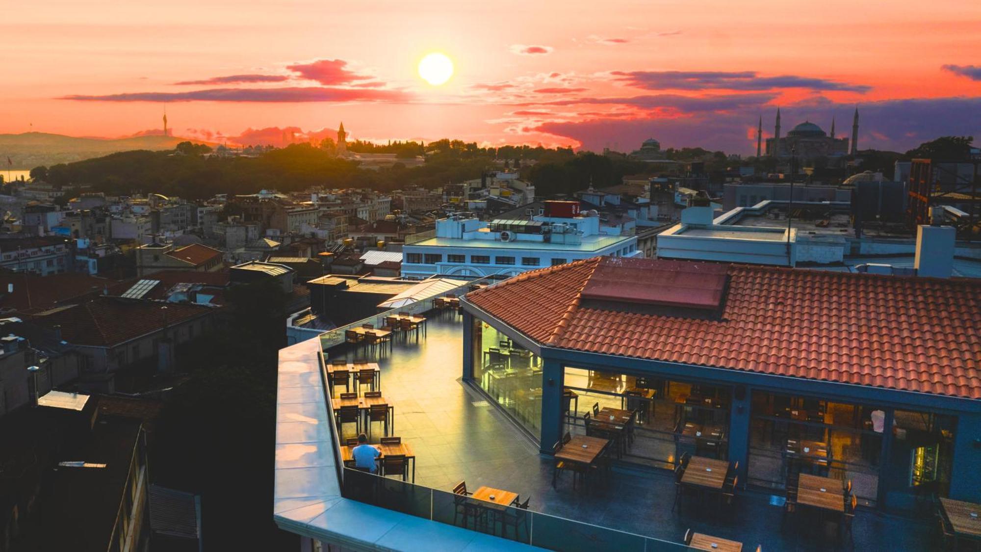 Demiray Hotel Old City Istanbulská provincie Exteriér fotografie The view from the rooftop of the hotel