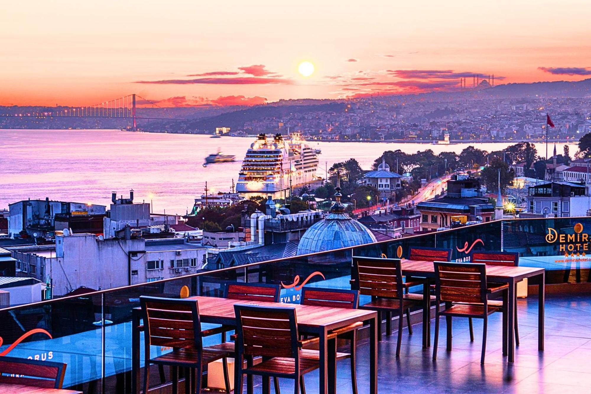 Demiray Hotel Old City Istanbulská provincie Exteriér fotografie View from the rooftop
